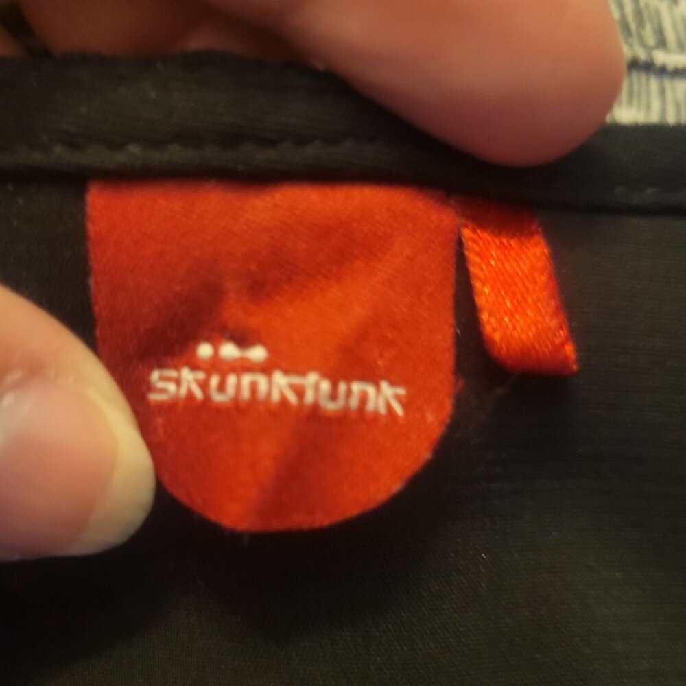 SKUNKFUNK Colorblock Black Upper/Gray w/Black Design Body Zip Front Dress - Sz 4 - Picture 11 of 15